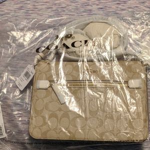 Coach Signature Canvas Gallery File Bag